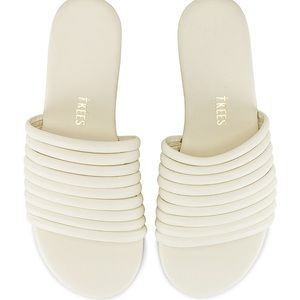 Caro Tkees Cream Slide Sandal